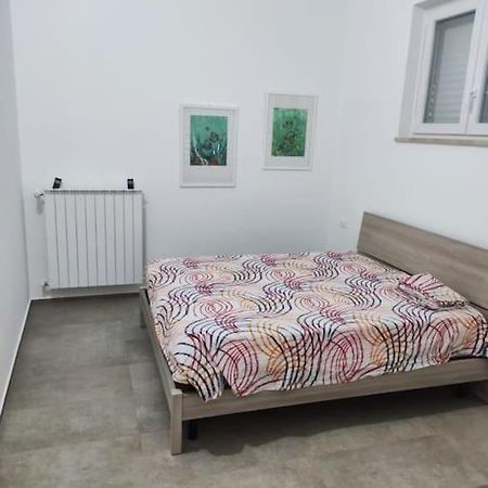 Appartamento Sul Mare Con Parcheggio Privato Монополи Екстериор снимка